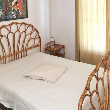 Holiday home Maison Vue A Avec Terrasse Et Jardin Clos *