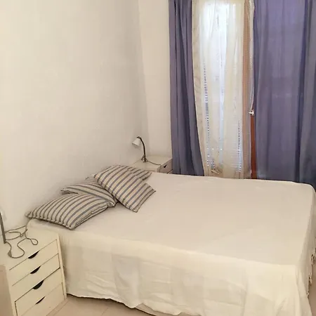 Holiday home Maison Vue A Avec Terrasse Et Jardin Clos