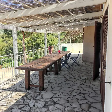 Holiday home Maison Vue A Avec Terrasse Et Jardin Clos