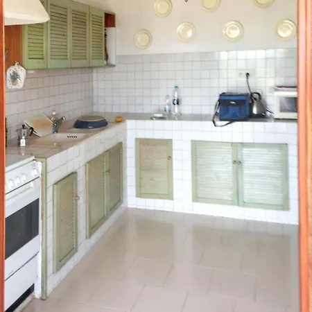 Maison Vue A Avec Terrasse Et Jardin Clos 루미오