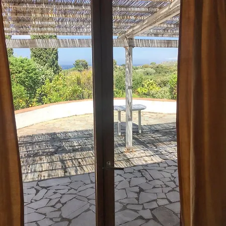 Maison Vue A Avec Terrasse Et Jardin Clos *