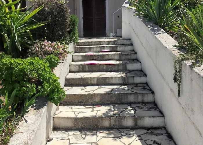 Maison Vue A Avec Terrasse Et Jardin Clos Holiday home *