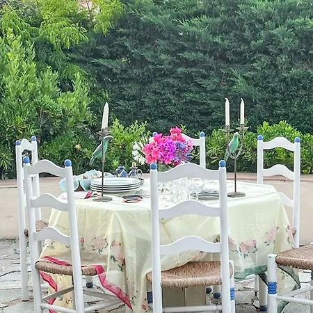 Maison Vue A Avec Terrasse Et Jardin Clos لوميو