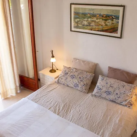 Maison Vue A Avec Terrasse Et Jardin Clos * Lumio (Corsica)