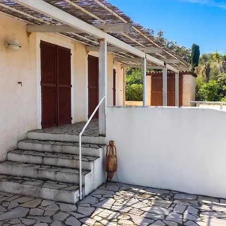 Prázdninový dům Maison Vue A Avec Terrasse Et Jardin Clos *