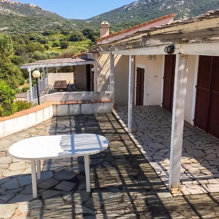 Maison Vue A Avec Terrasse Et Jardin Clos *