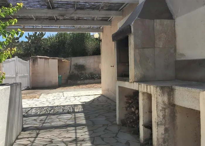 Maison Vue A Avec Terrasse Et Jardin Clos * Lumio (Corsica)