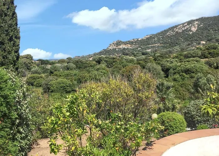 Maison Vue A Avec Terrasse Et Jardin Clos *