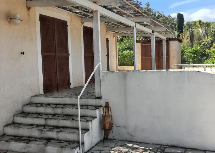 Maison Vue A Avec Terrasse Et Jardin Clos * Lumio (Corsica)