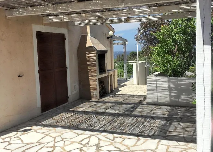 Holiday home Maison Vue A Avec Terrasse Et Jardin Clos