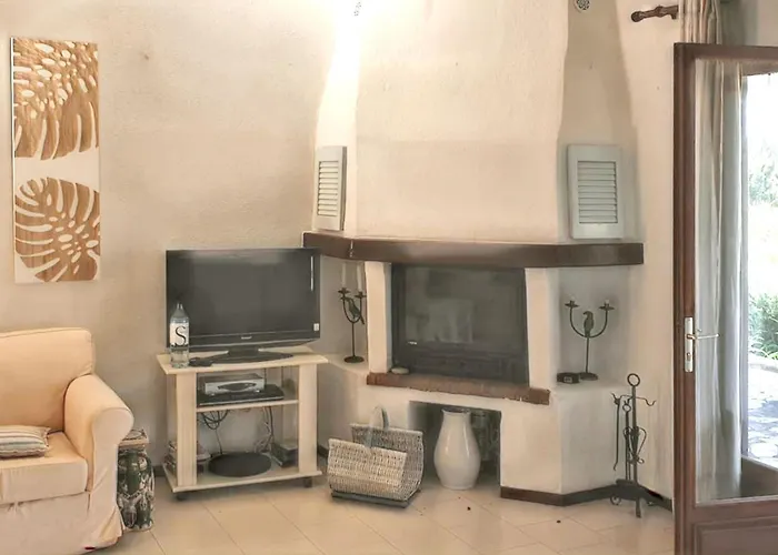 Maison Vue A Avec Terrasse Et Jardin Clos * Lumio (Corsica)