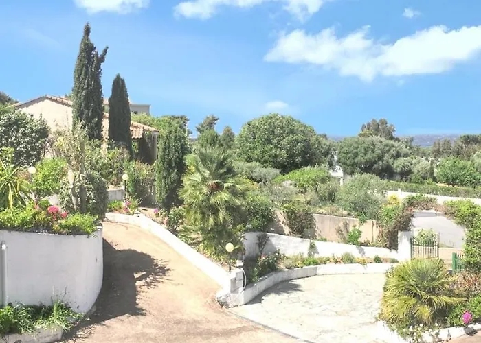 Maison Vue A Avec Terrasse Et Jardin Clos * Lumio (Corsica)