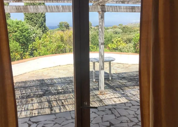 Maison Vue A Avec Terrasse Et Jardin Clos *