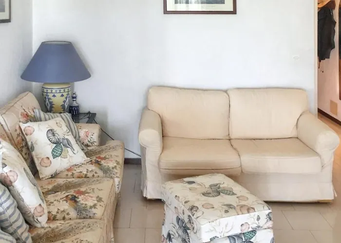 Holiday home Maison Vue A Avec Terrasse Et Jardin Clos